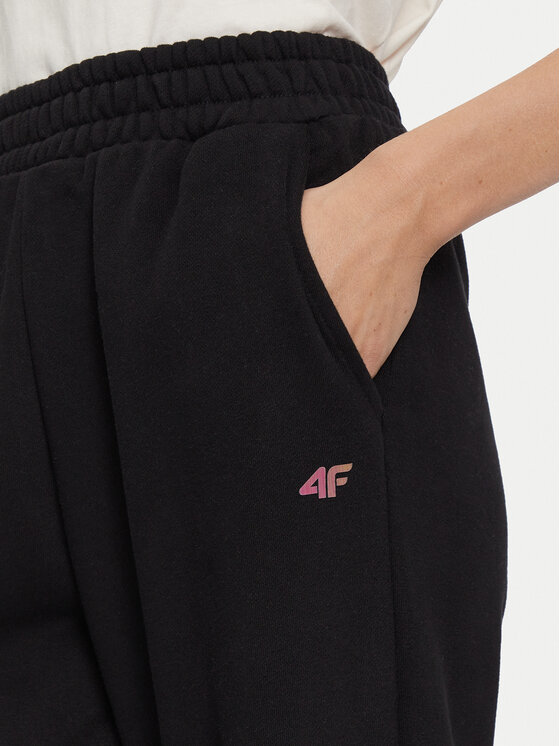 4F 4F Donji dio trenerke 4FWAW24TTROF0839 Crna Loose Fit