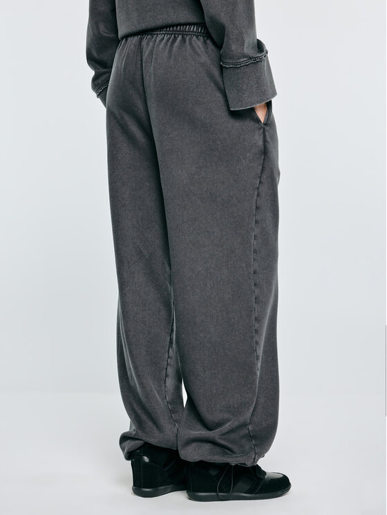 BIG STAR BIG STAR Spodnie dresowe AGNESSAP Czarny Oversize