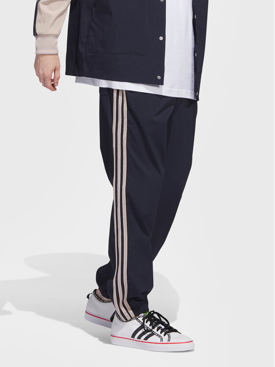 Adidas chino bottoms hotsell