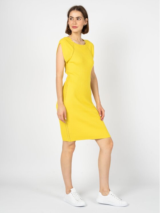 Silvian Heach Silvian Heach Každodenní šaty GPP23163VE Žlutá Slim Fit
