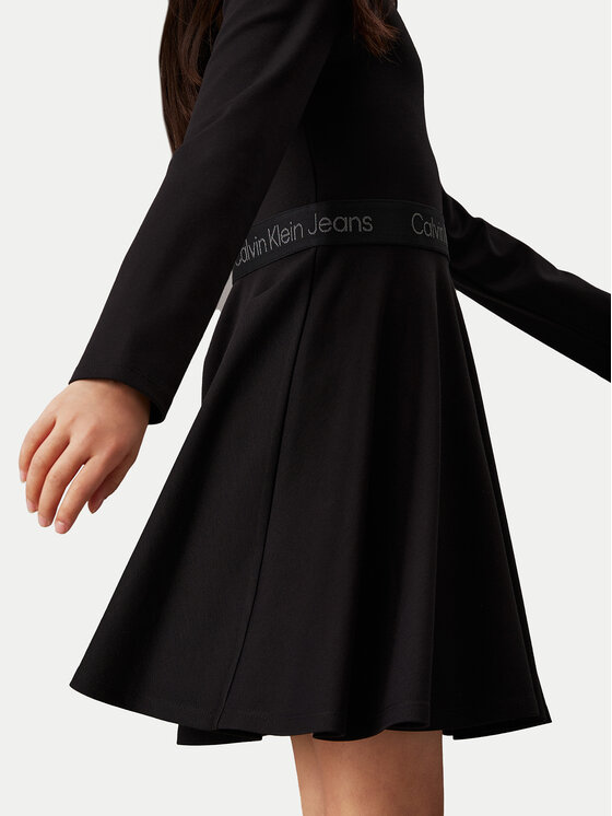 Calvin Klein Jeans Calvin Klein Jeans Повсякденна сукня Logo Tape IG0IG02666 M Чорний Regular Fit