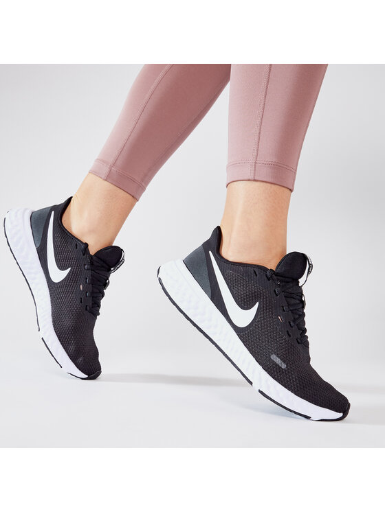 Nike Nike Bėgimo batai Revolution 5 BQ3207 002 Juoda