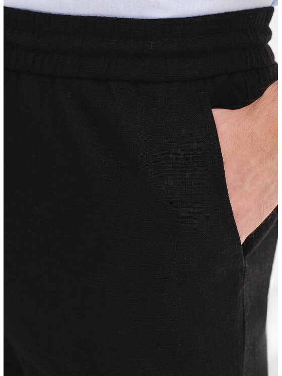 Pako Lorente Pako Lorente Szorty materiałowe P25SF-WS-008 Czarny Classic Fit