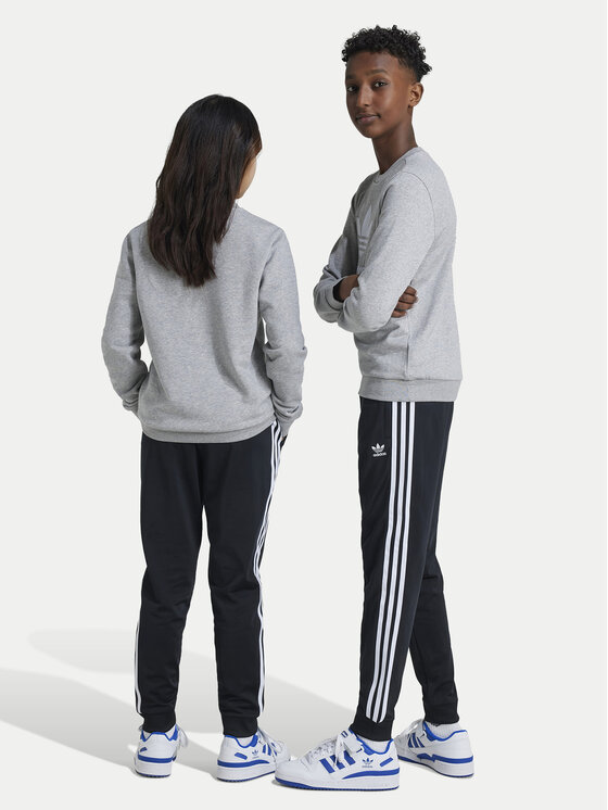 adidas adidas Долнище анцуг adicolor SST IX7630 Черен Regular Fit