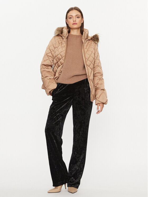 Guess Guess Pūkinė striukė W3BL35 WEX52 Smėlio Regular Fit
