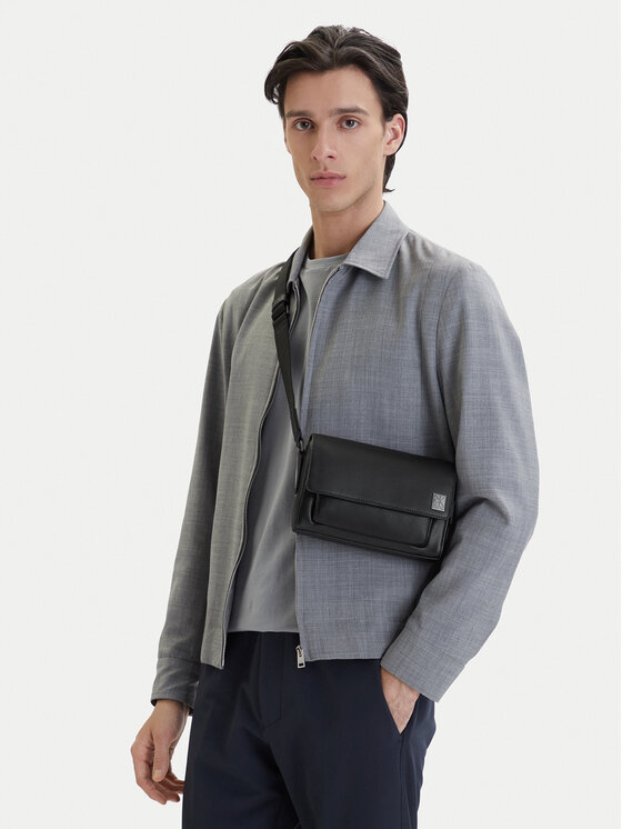 Calvin Klein Geantă Emblem Hw Small Slap Messenger LV04D3367G Negru