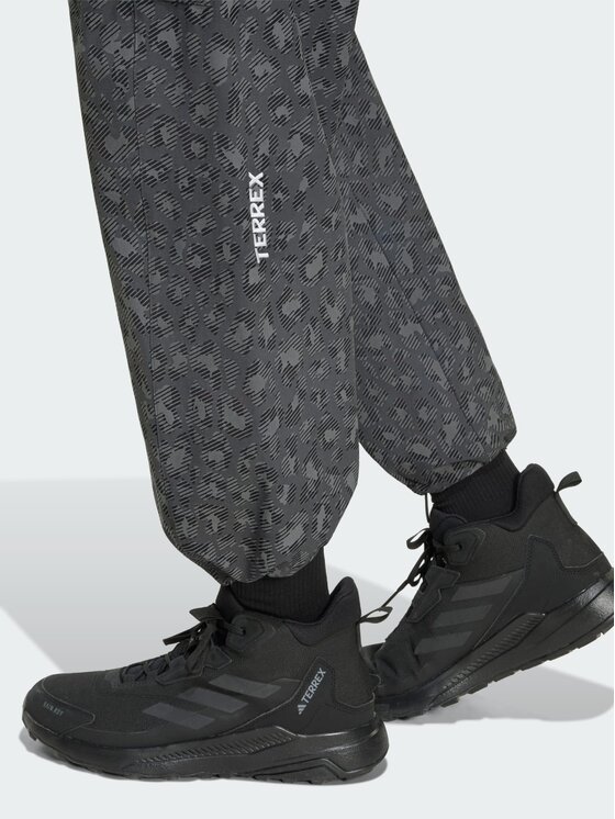 adidas adidas Spodnie outdoor 162164 Szary Loose Fit