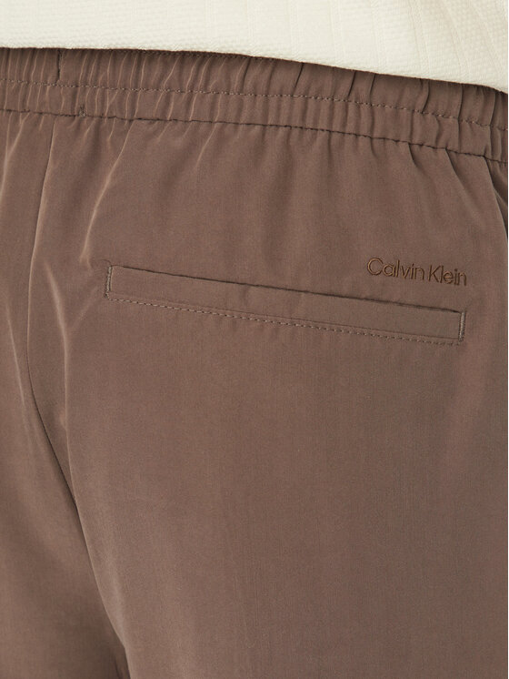 Calvin Klein Calvin Klein Szövet rövidnadrág LV04LF614G Barna Relaxed Fit
