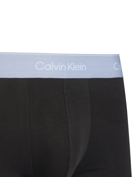 Calvin Klein Underwear Calvin Klein Underwear Komplekti kuulub 3 paari boksereid LV00NB4389 Värviline