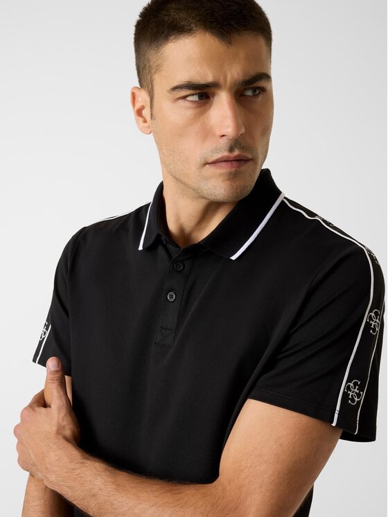 Guess Guess T-Shirt 176977 Czarny Classic Fit