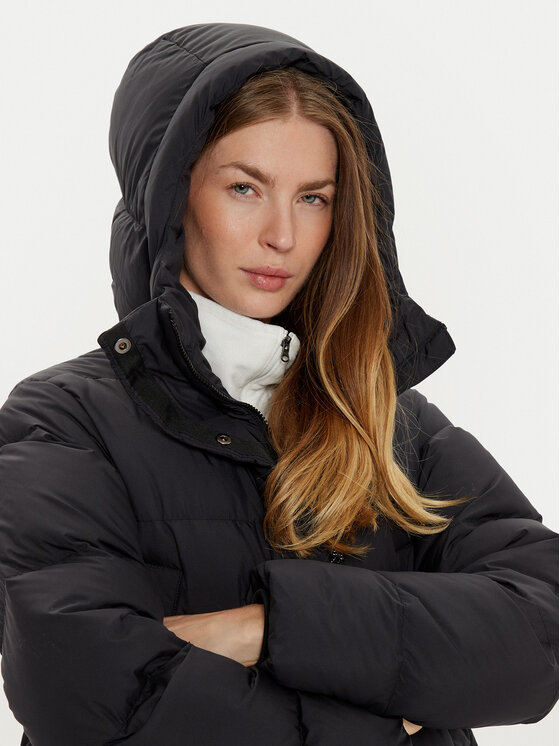 Peak Performance Peak Performance Vatovaná bunda Quiver G79931030 Čierna Regular Fit