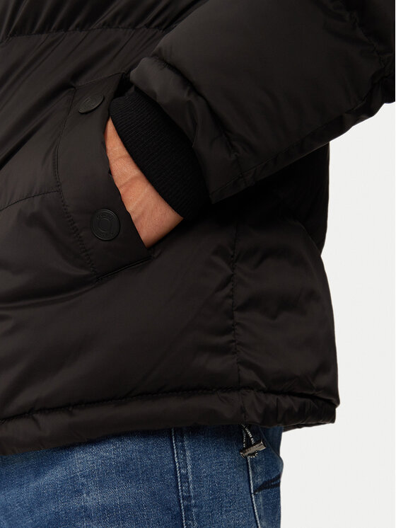 Guess Guess Vatovaná bunda M4BL21 WGJ42 Čierna Regular Fit