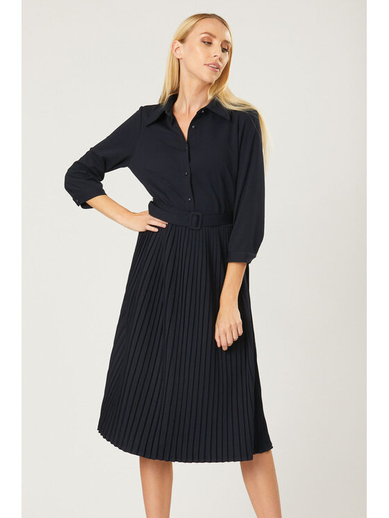 QUIOSQUE QUIOSQUE Každodenné šaty SCUPLEAT DRESS Tmavomodrá Regular Fit