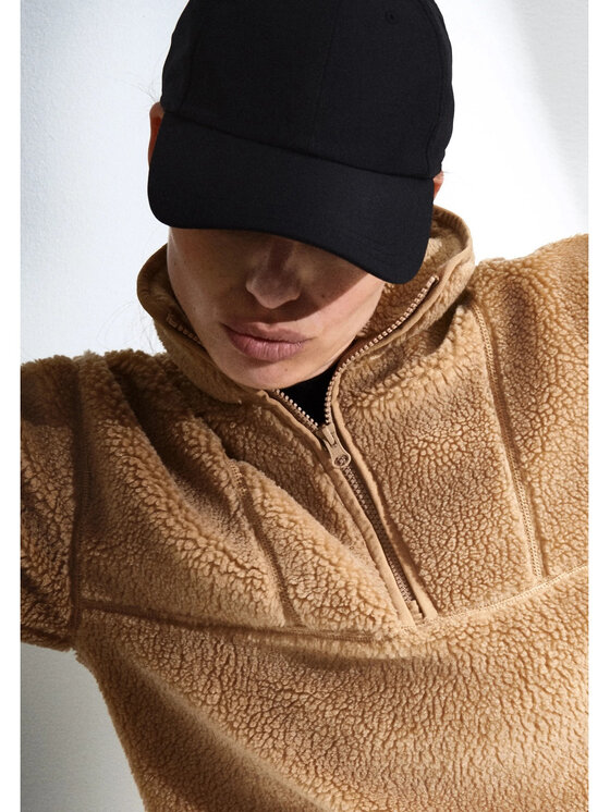 Casall Casall Czapka z daszkiem Essential Cap Czarny