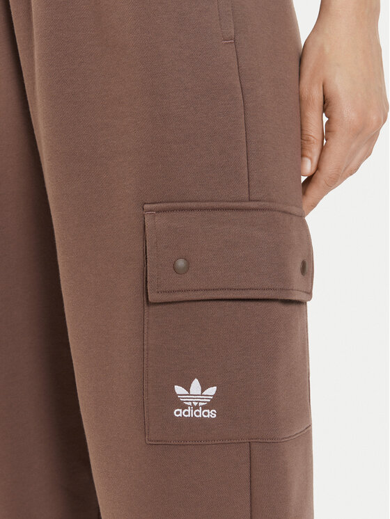adidas adidas Παντελόνι φόρμας Essentials IR5909 Καφέ Loose Fit