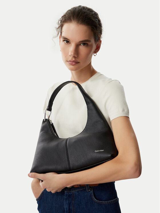 Calvin Klein Geantă Slouchy Leather Shoulder Bag LV04F3657G Negru