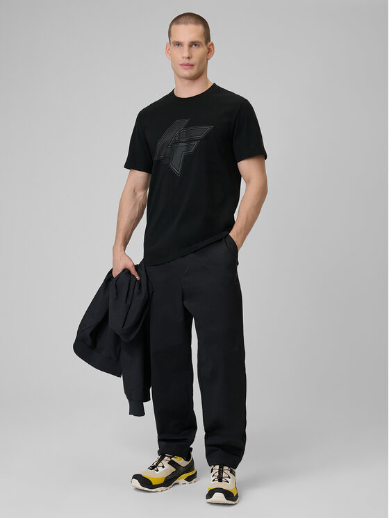 4F 4F T-Shirt CITY Czarny Regular Fit
