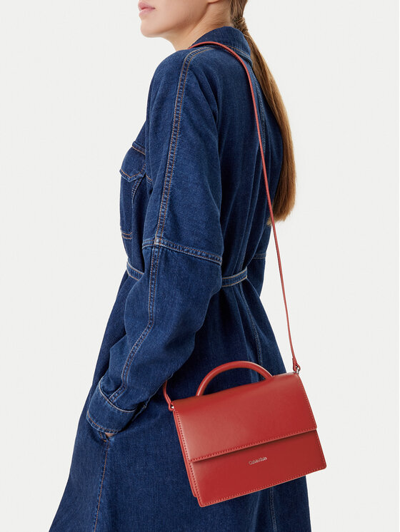 Calvin Klein Calvin Klein Torebka Ck Linn Top Handle Crossbody K60K613162 Czerwony