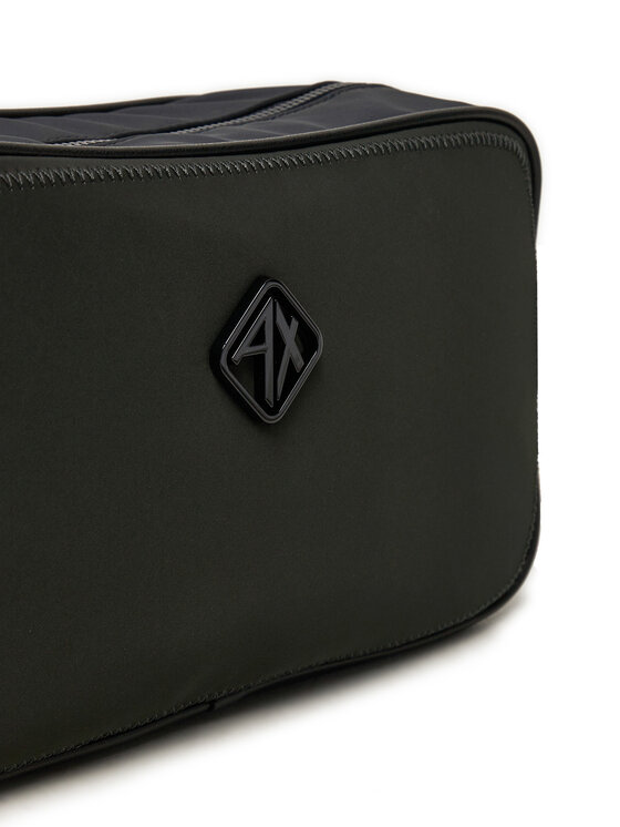 Armani Exchange Armani Exchange Kozmetická taštička XM000108 AF12099 MB066 Čierna