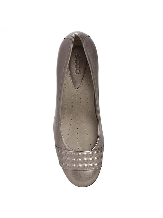 Ecco deals touch 50