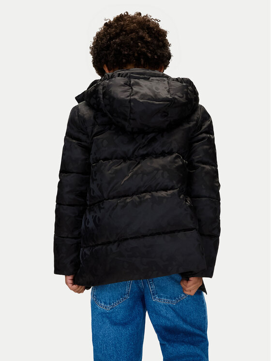 Calvin Klein Jeans Calvin Klein Jeans Žieminė striukė IB0IB02570 Juoda Regular Fit