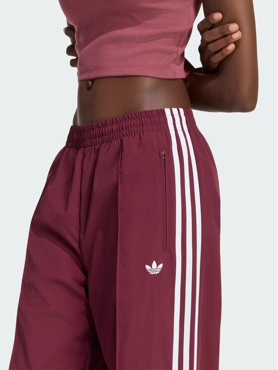 adidas adidas Spodnie dresowe 168118 Bordowy Loose Fit