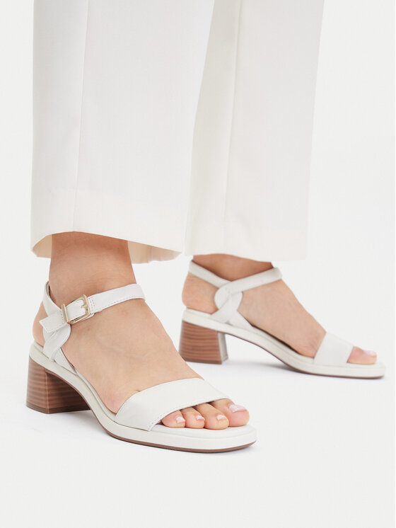 Clarks Clarks Sandalen Jaylan Ray 26181660 Weiß