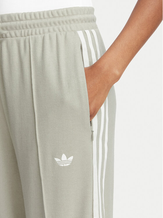 adidas adidas Spodnie dresowe Knitted Pants LG3951 Beżowy Regular Fit