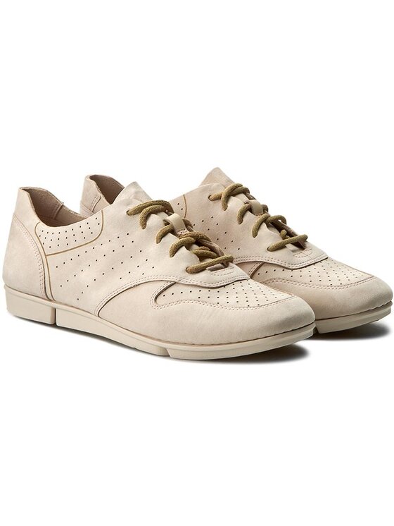 Clarks tri deals actor