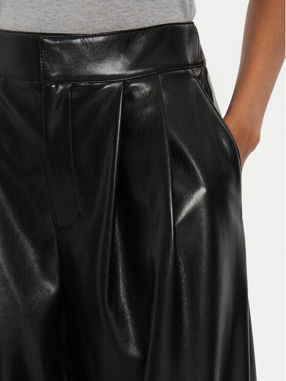 BOSS Boss Pantaloni din imitație de piele Tadesa 50518463 Negru Relaxed Fit