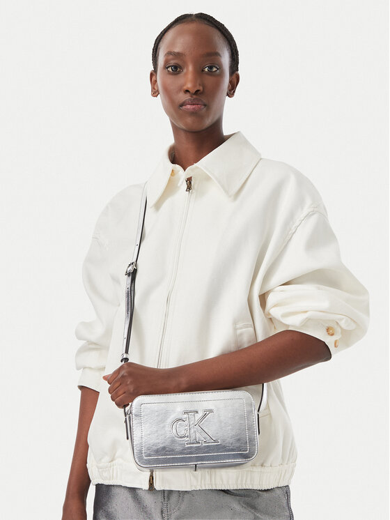 Calvin Klein Calvin Klein Torebka Bold Ck Outline Mtl Camera Bag LV04F3896G Srebrny