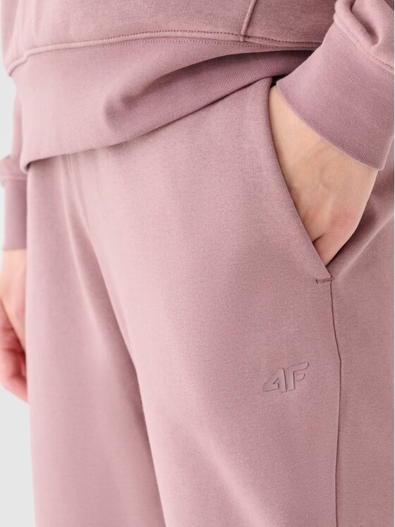 4F 4F Pantaloni da tuta 4FWMM00TTROF1137-83S Marrone Regular Fit