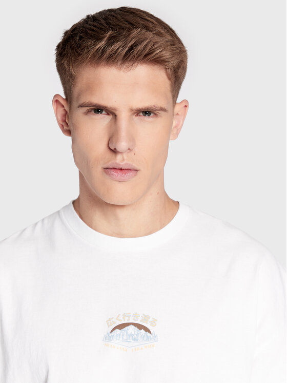 urban outfitters white t shirt