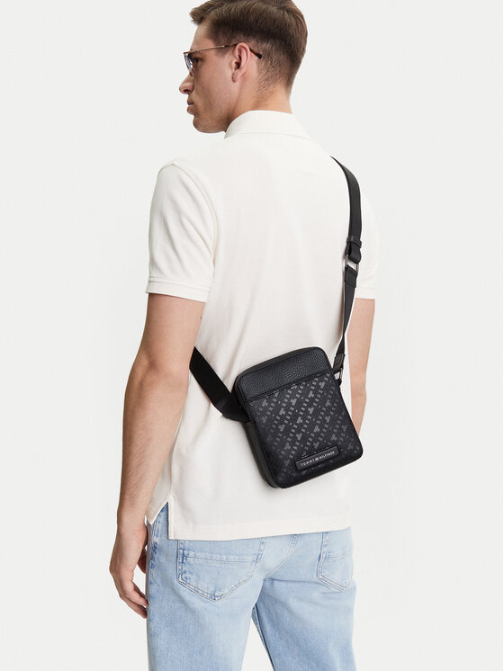 Tommy Hilfiger Tommy Hilfiger Geantă crossover Th Monogram Mini Preporter AM0AM13210 Negru