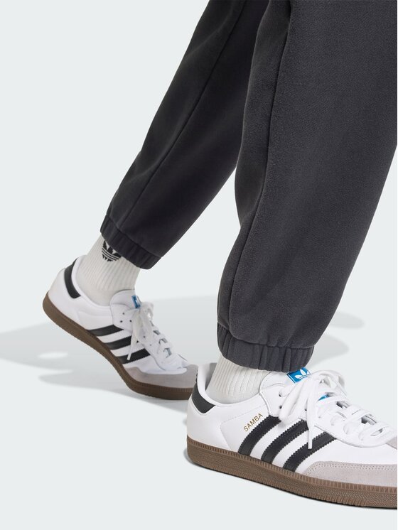adidas adidas Spodnie materiałowe 161815 Czarny Regular Fit