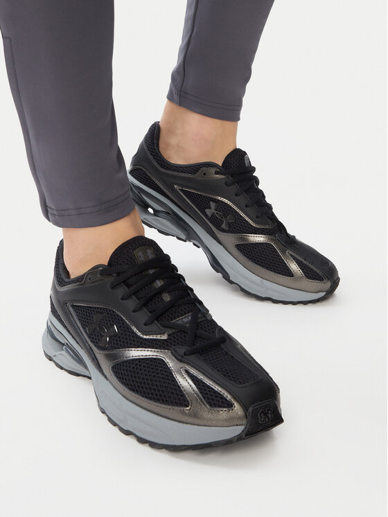 Under Armour Under Armour Snīkeri UA HOVR Apparition RTRFTR TC 3027595 Melns