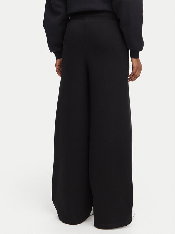 Reebok Reebok Teplákové kalhoty Oliwia RK25683CCW Černá Regular Fit