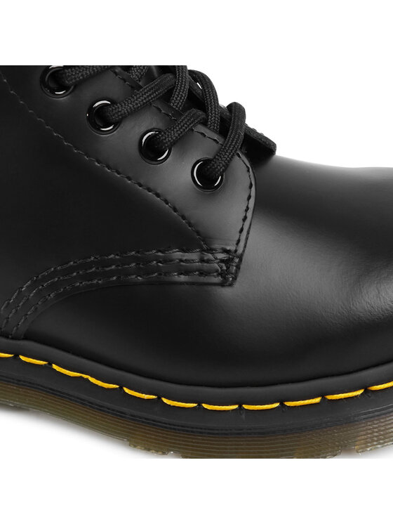Dr. Martens Dr. Martens Kerzai 1460 Smooth 11822006 Juoda