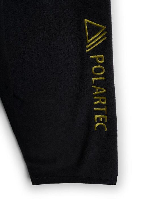 4F 4F Polar BETWEEN LAYERS Czarny Regular Fit