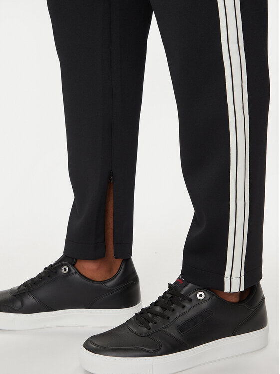 REPLAY Replay Долнище анцуг M9987.000.23590 Черен Regular Fit
