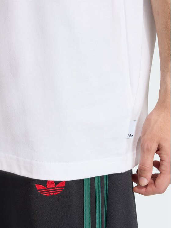 adidas adidas T-Shirt FRANCHISE TEE Biały Loose Fit
