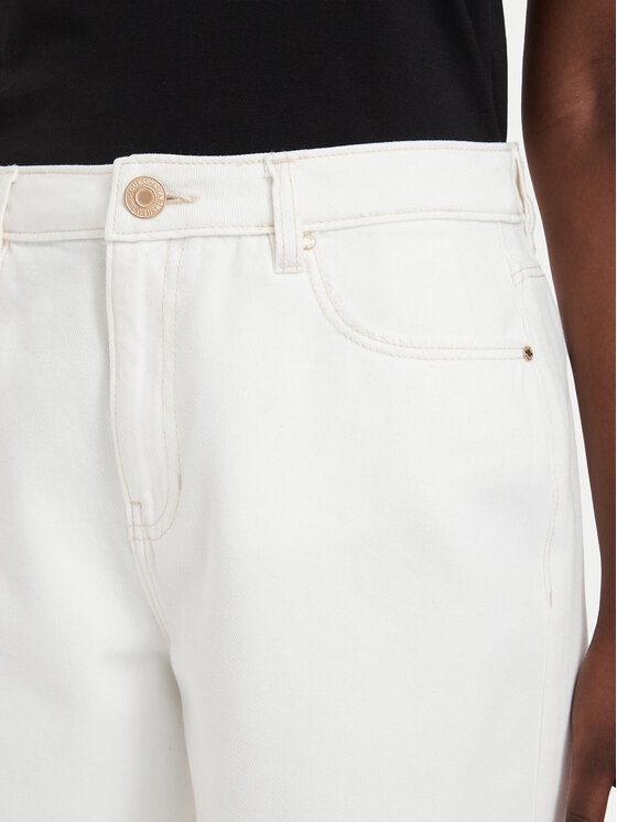 Guess Guess Jeans kratke hlače W6GD1A D0704 Bela Relaxed Fit