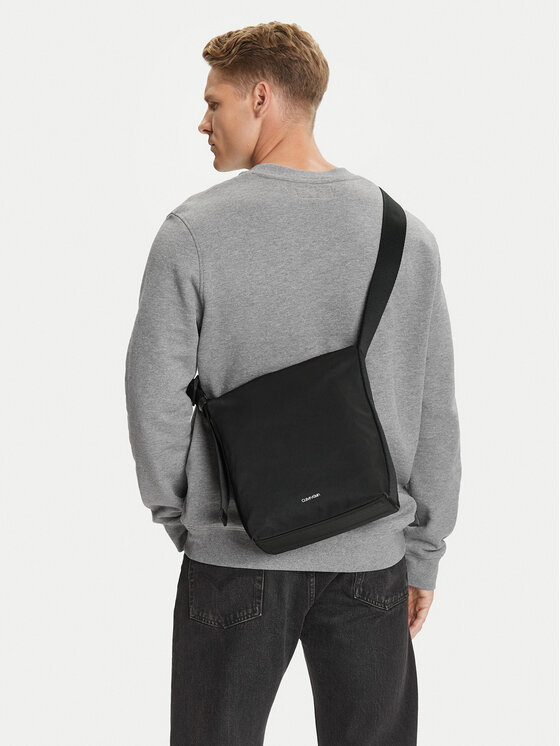 Calvin Klein Calvin Klein Плоска сумка Ck Ease Hobo S K50K512965 Чорний