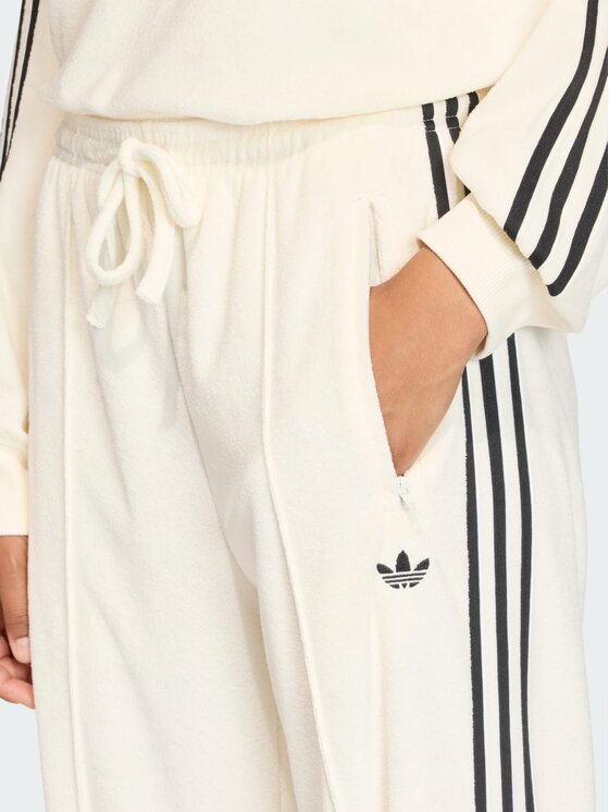 adidas adidas Spodnie dresowe 159075 Biały Loose Fit