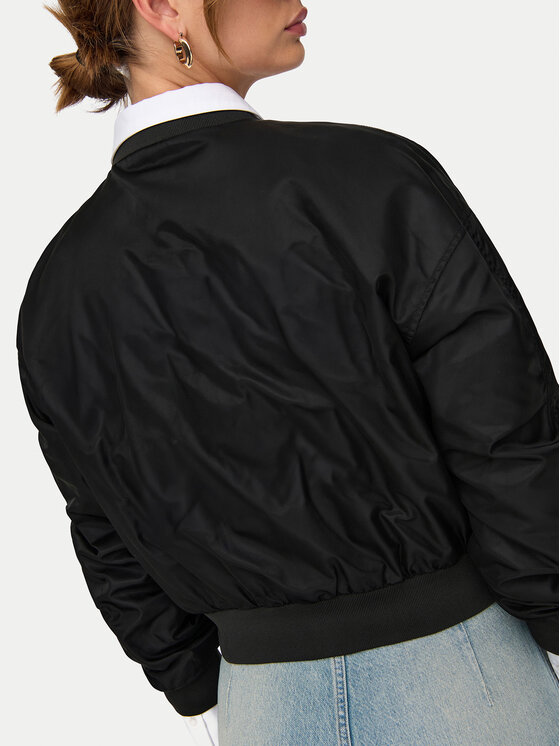 ONLY ONLY Bunda bomber Tatjano 15336394 Černá Regular Fit