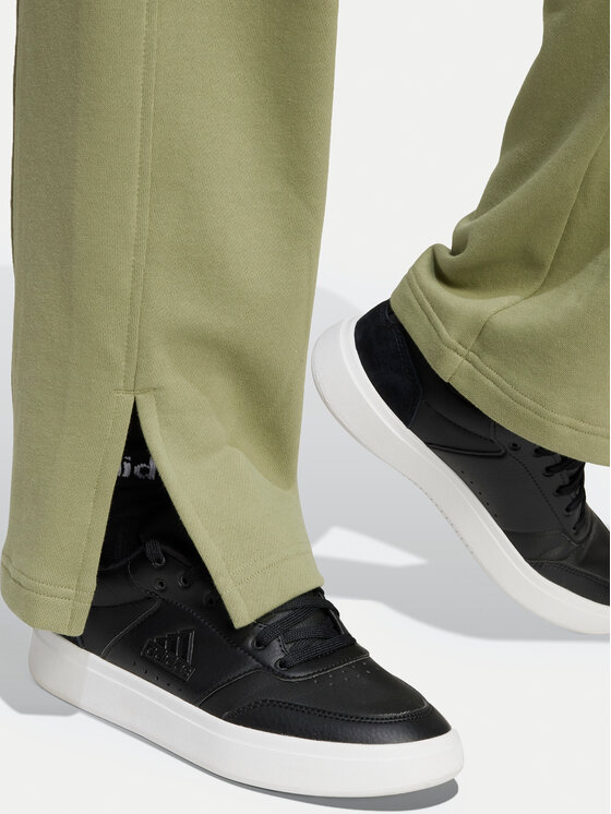 adidas adidas Jogginghose Signature Graphic JI6524 Grün Loose Fit