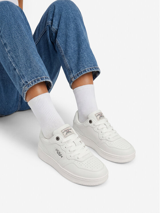 Guess Jeans Sneakers CWBEO-GSJ119 Alb