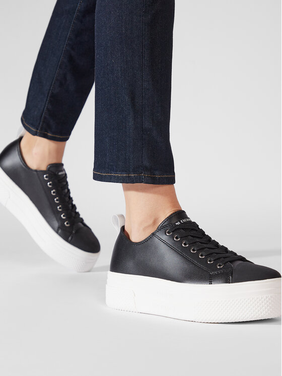 Armani Exchange Armani Exchange Scarpe da ginnastica XDX095 XV571 N642 Nero