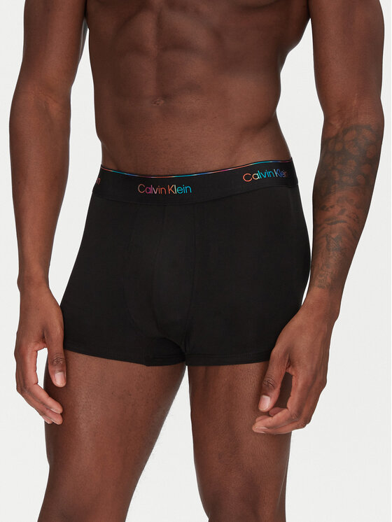 Calvin Klein Underwear Boxerky LV00NB4235 Čierna