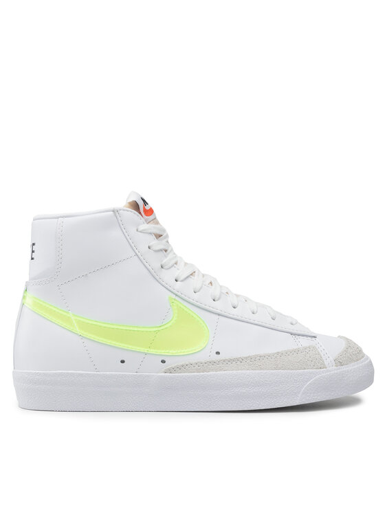 Nike Nike Superge W Blazer Mid '77 Ess DJ3050 100 Bela